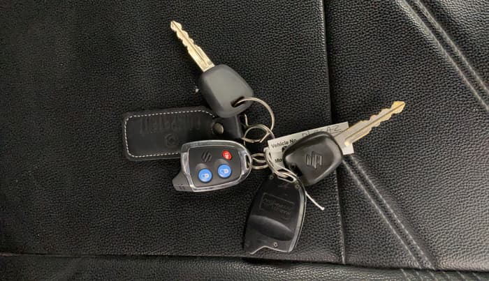 2022 Maruti Swift LXI, Petrol, Manual, 36,541 km, Key Close Up