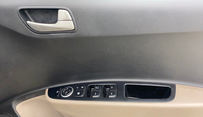 2014 Hyundai Grand i10 SPORTZ 1.2 KAPPA VTVT, Petrol, Manual, 33,522 km, Driver Side Door Panels Control