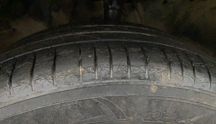 2017 Honda WR-V 1.2L I-VTEC VX MT, Petrol, Manual, 1,12,442 km, Left Front Tyre Tread