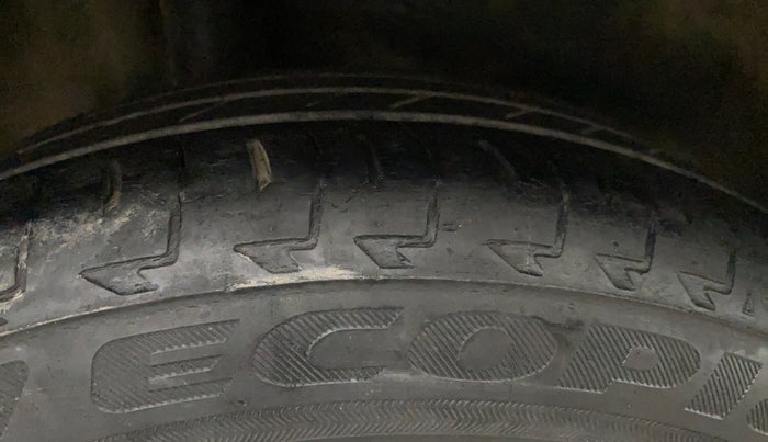 2017 Honda WR-V 1.2L I-VTEC VX MT, Petrol, Manual, 1,12,442 km, Right Rear Tyre Tread