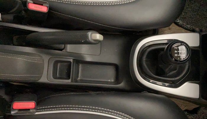 2017 Honda WR-V 1.2L I-VTEC VX MT, Petrol, Manual, 1,12,442 km, Gear Lever