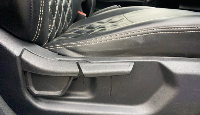 2023 Hyundai NEW I20 SPORTZ 1.2 MT, Petrol, Manual, 51,244 km, Driver Side Adjustment Panel