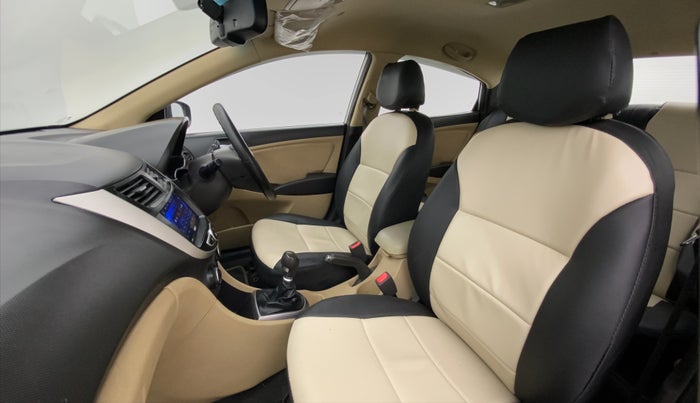 2015 Hyundai Verna FLUIDIC 1.6 VTVT S (O)  MT, Petrol, Manual, 25,274 km, Right Side Front Door Cabin View