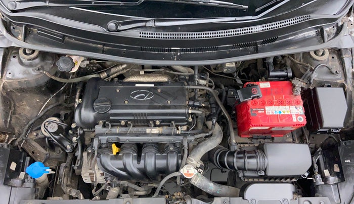 2015 Hyundai Verna FLUIDIC 1.6 VTVT S (O)  MT, Petrol, Manual, 25,274 km, Engine Bonet View
