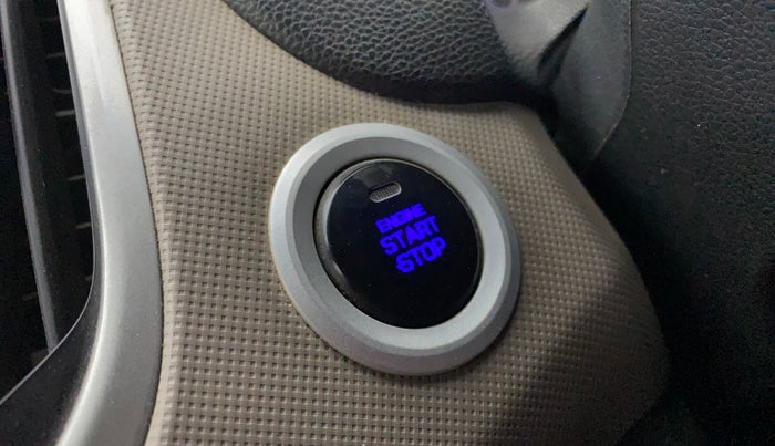 2017 Hyundai Creta SX PLUS 1.6 PETROL, Petrol, Manual, 1,08,218 km, Keyless Start/ Stop Button