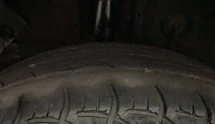 2020 Hyundai Elite i20 SPORTZ PLUS 1.2, Petrol, Manual, 13,751 km, Right Rear Tyre Tread