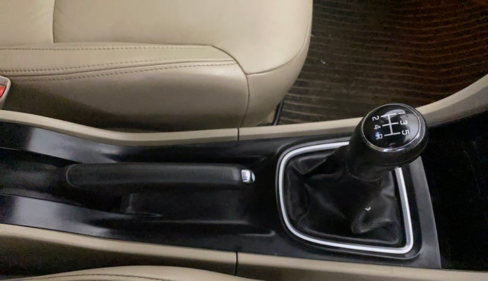 2019 Maruti Ciaz ALPHA 1.5 SHVS PETROL, Petrol, Manual, 56,320 km, Gear Lever