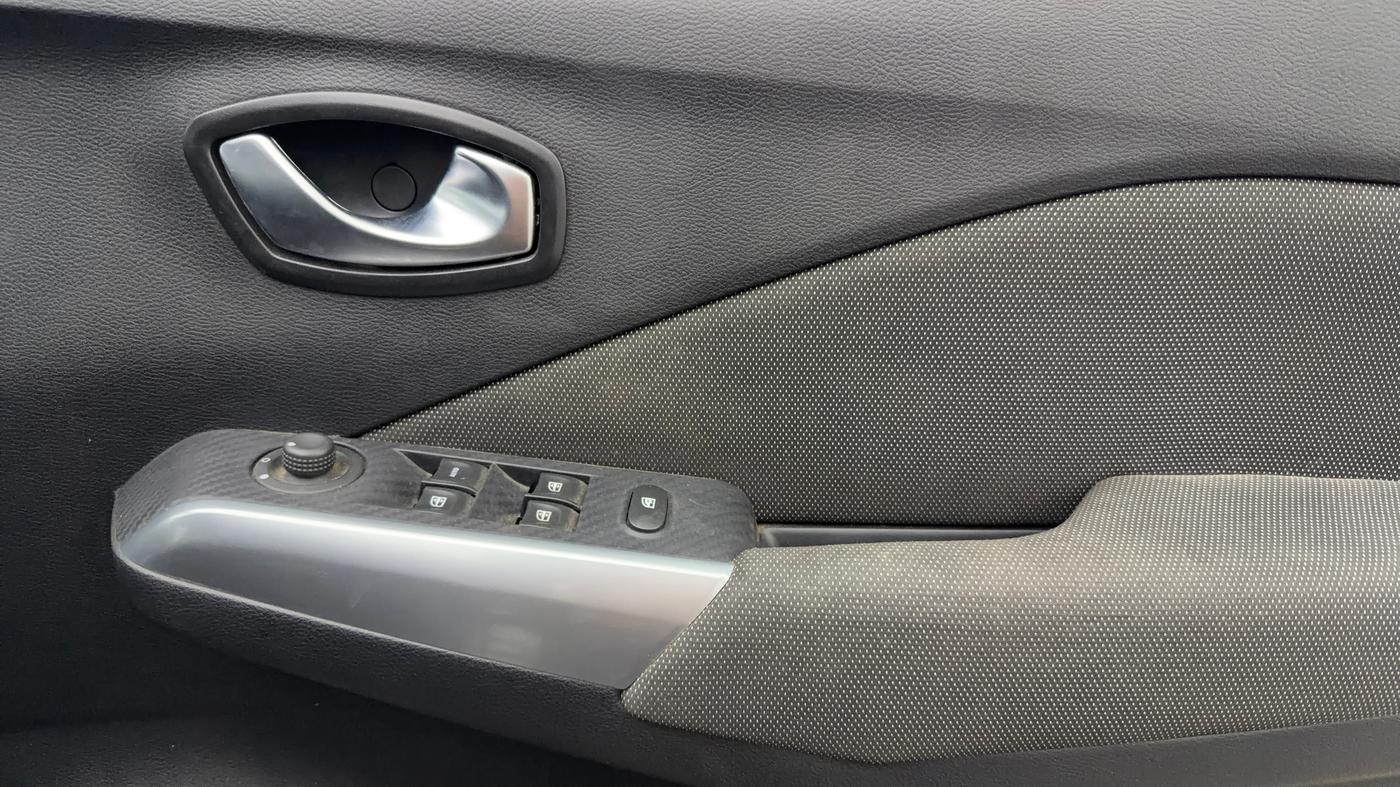 2021 Nissan Kicks XV 1.5, Petrol, Manual, 29,227 km, Driver Side Door Panels Control
