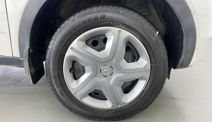 2018 Tata NEXON XT 1.2, Petrol, Manual, 27,669 km, Right Front Wheel