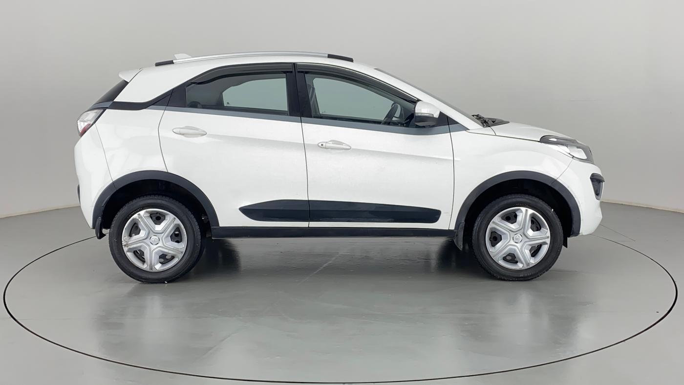 2018 Tata NEXON XT 1.2, Petrol, Manual, 27,669 km, Right Side View