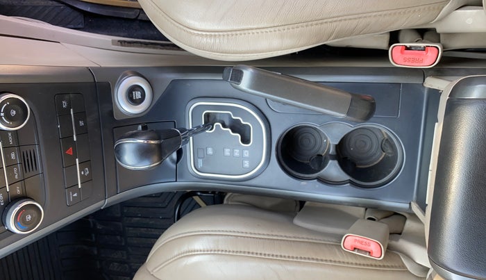 2016 Mahindra XUV500 W10 AT, Diesel, Automatic, 1,00,535 km, Gear Lever