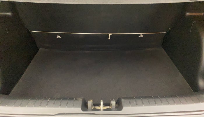 2019 Hyundai VENUE S MT 1.2 KAPPA, Petrol, Manual, 19,978 km, Boot Inside
