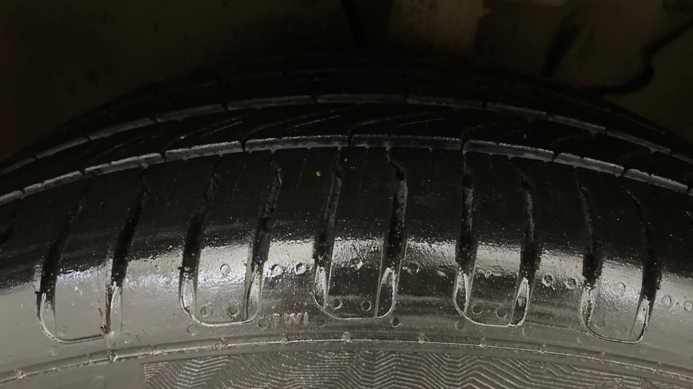 2014 Volkswagen Jetta HIGHLINE TDI AT, Diesel, Automatic, 94,473 km, Left Front Tyre Tread