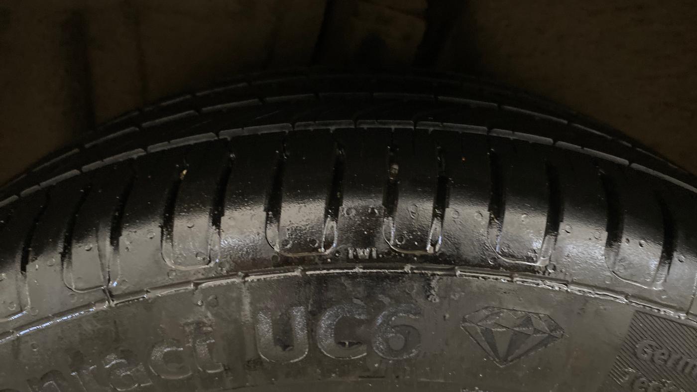 2014 Volkswagen Jetta HIGHLINE TDI AT, Diesel, Automatic, 94,473 km, Right Rear Tyre Tread