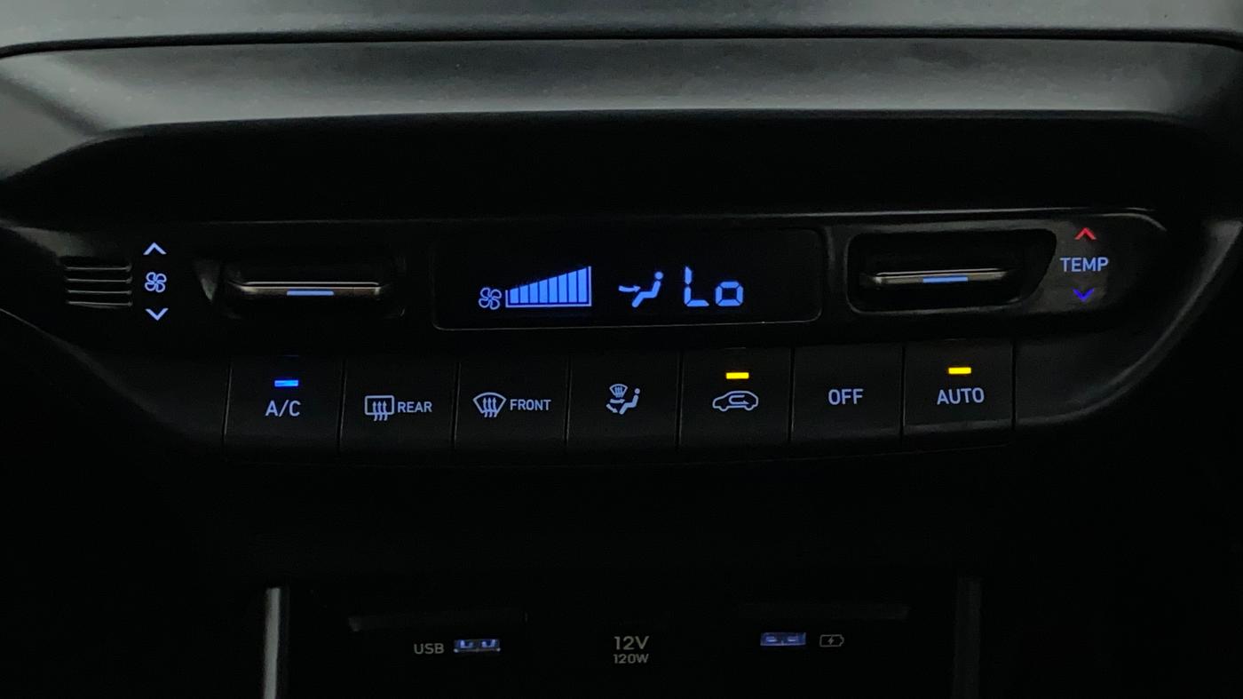 2021 Hyundai NEW I20 ASTA (O) 1.5 CRDI MT, Diesel, Manual, 41,478 km, Automatic Climate Control