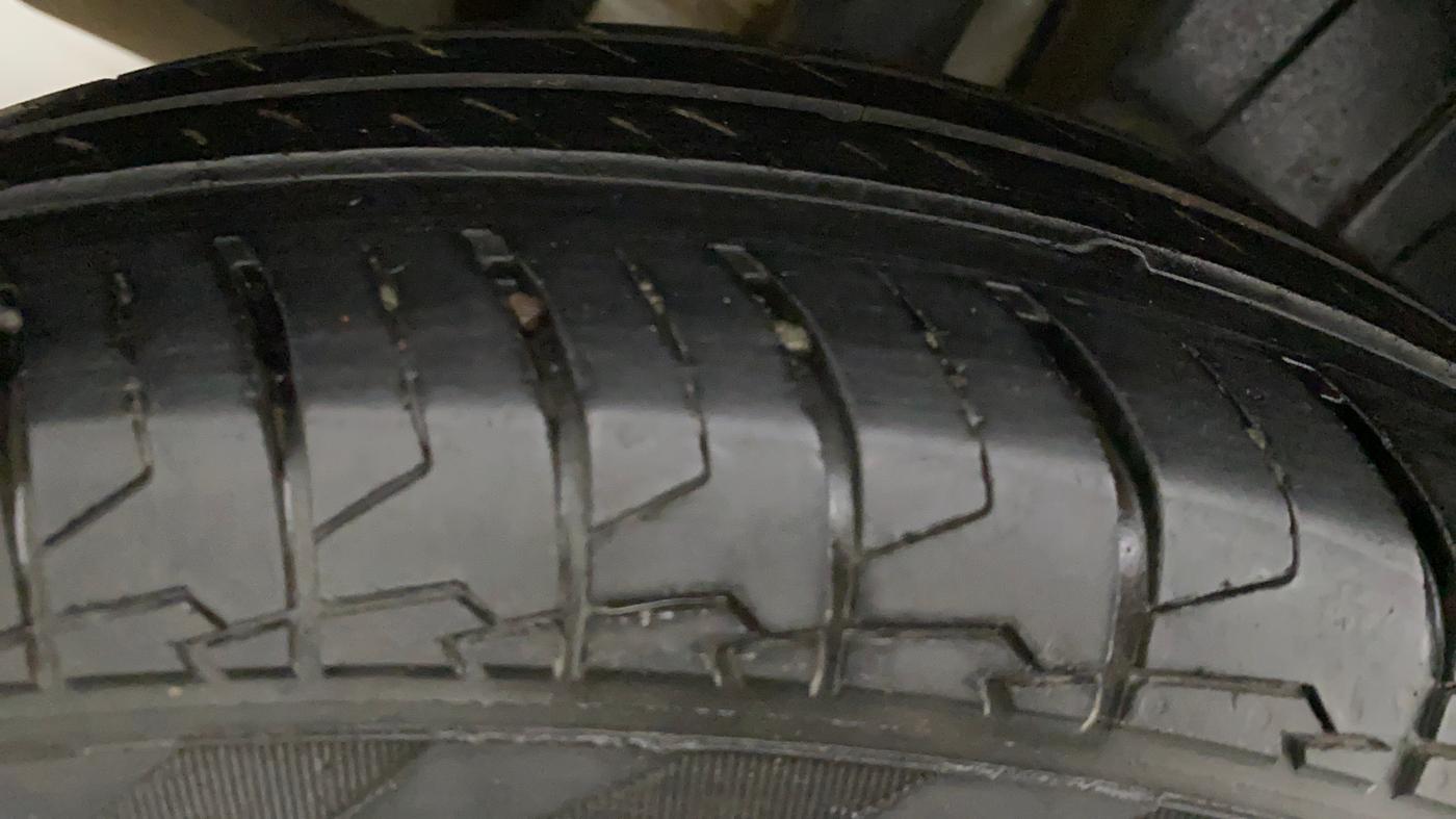 2021 Maruti Dzire VXI, Petrol, Manual, 78,582 km, Left Front Tyre Tread