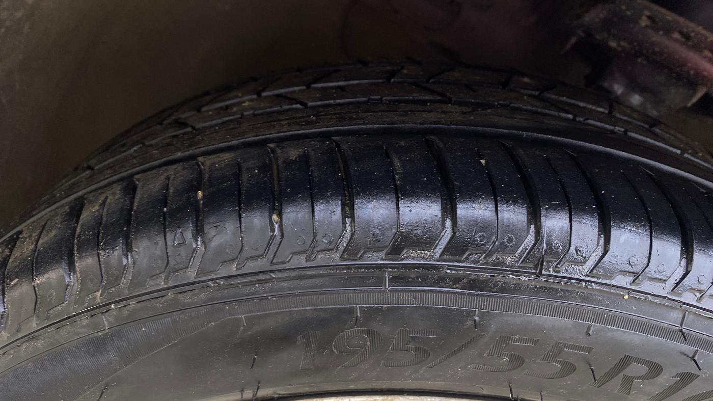 2016 Hyundai Elite i20 ASTA 1.2, Petrol, Manual, 66,479 km, Left Front Tyre Tread