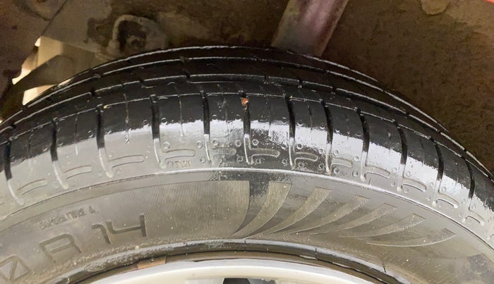 2016 Hyundai Grand i10 MAGNA 1.2 KAPPA VTVT, Petrol, Manual, 65,433 km, Right Rear Tyre Tread