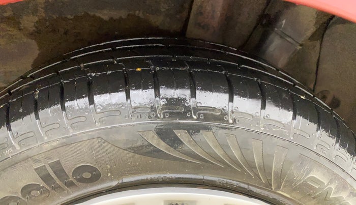 2016 Hyundai Grand i10 MAGNA 1.2 KAPPA VTVT, Petrol, Manual, 65,433 km, Left Rear Tyre Tread