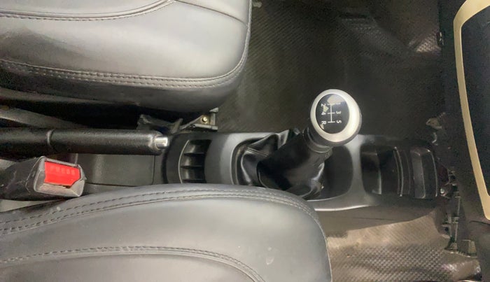 2017 Maruti Wagon R 1.0 VXI, Petrol, Manual, 43,418 km, Gear Lever