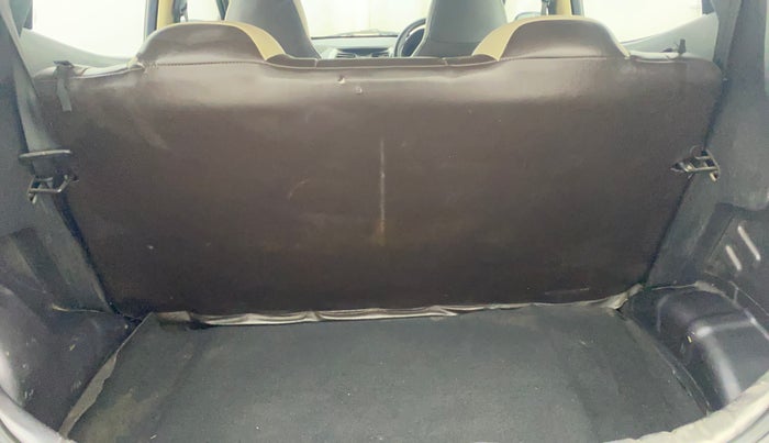 2016 Hyundai Eon ERA +, Petrol, Manual, 74,388 km, Boot Inside