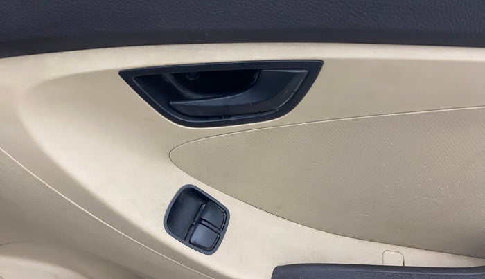 2016 Hyundai Eon ERA +, Petrol, Manual, 74,388 km, Driver Side Door Panels Control