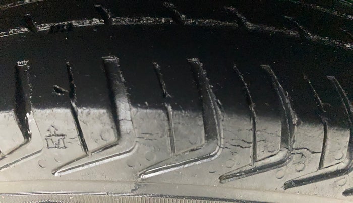 2016 Hyundai Eon ERA +, Petrol, Manual, 74,388 km, Left Rear Tyre Tread