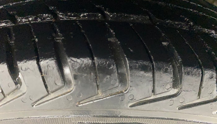 2016 Hyundai Eon ERA +, Petrol, Manual, 74,388 km, Right Rear Tyre Tread