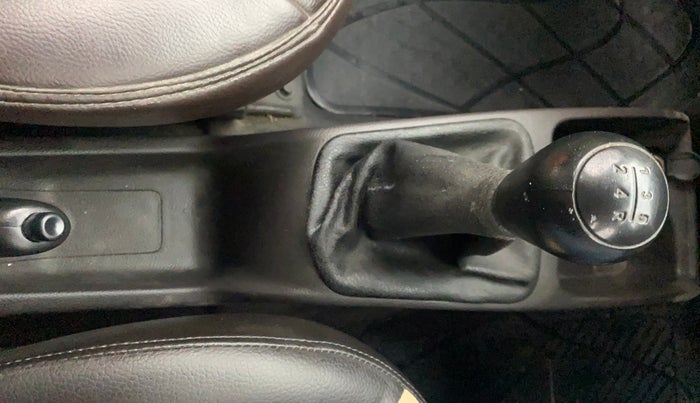 2016 Hyundai Eon ERA +, Petrol, Manual, 74,388 km, Gear Lever