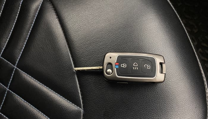 2024 Tata PUNCH ADVENTURE RHYTHM CNG, CNG, Manual, 41,180 km, Key Close Up