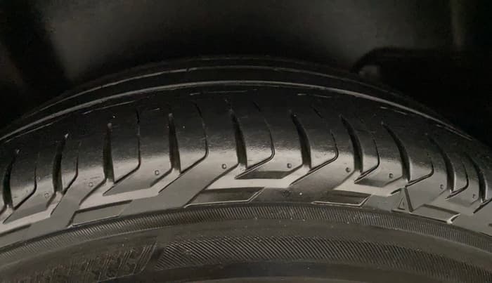 2023 Honda ELEVATE ZX MT, Petrol, Manual, 1,22,904 km, Left Rear Tyre Tread