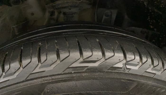 2023 Honda ELEVATE ZX MT, Petrol, Manual, 1,22,904 km, Right Front Tyre Tread