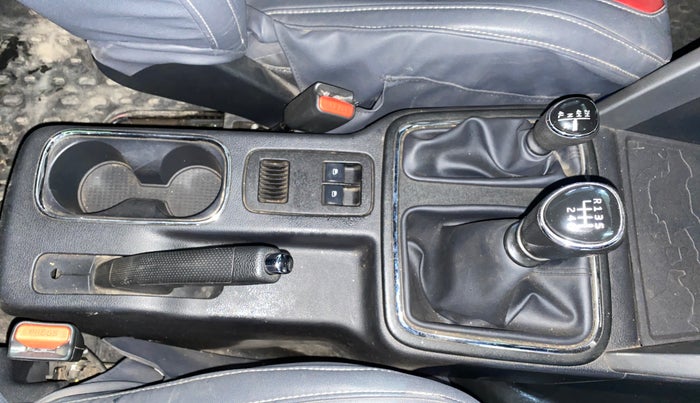 2022 Mahindra Thar LX HT PETROL 4WD MT, Petrol, Manual, 14,974 km, Gear Lever