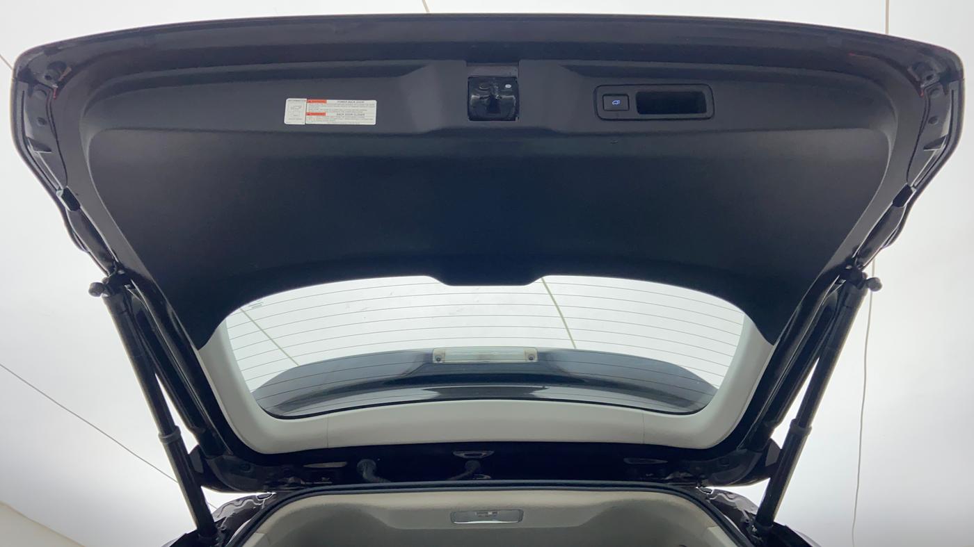 2017 Toyota Fortuner 2.8 4x4 AT, Diesel, Automatic, 22,399 km, Boot Door Open