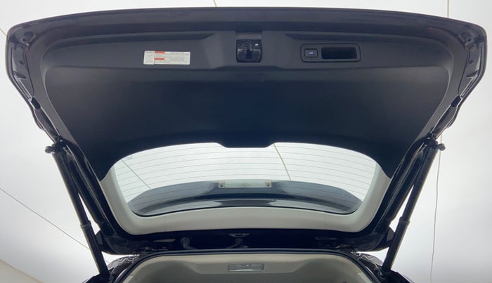 2017 Toyota Fortuner 2.8 4x4 AT, Diesel, Automatic, 22,399 km, Boot Door Open