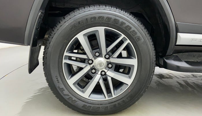 2017 Toyota Fortuner 2.8 4x4 AT, Diesel, Automatic, 22,399 km, Right Rear Wheel