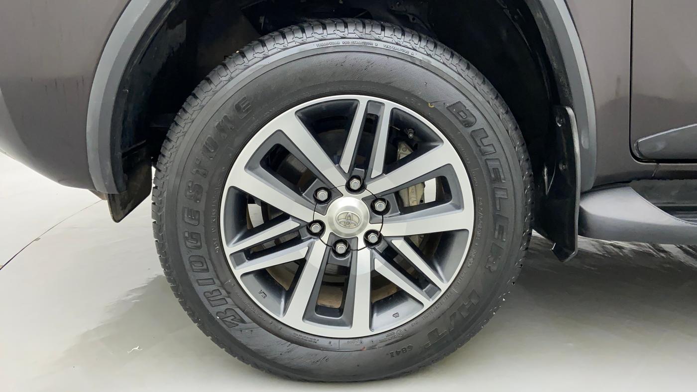 2017 Toyota Fortuner 2.8 4x4 AT, Diesel, Automatic, 22,399 km, Left Front Wheel