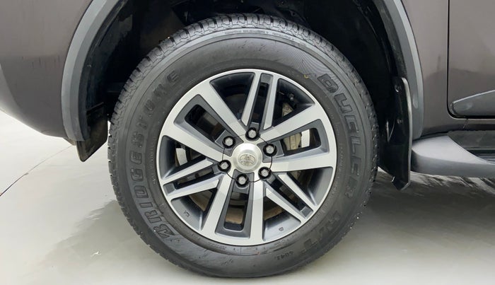 2017 Toyota Fortuner 2.8 4x4 AT, Diesel, Automatic, 22,399 km, Left Front Wheel