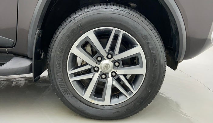 2017 Toyota Fortuner 2.8 4x4 AT, Diesel, Automatic, 22,399 km, Right Front Wheel