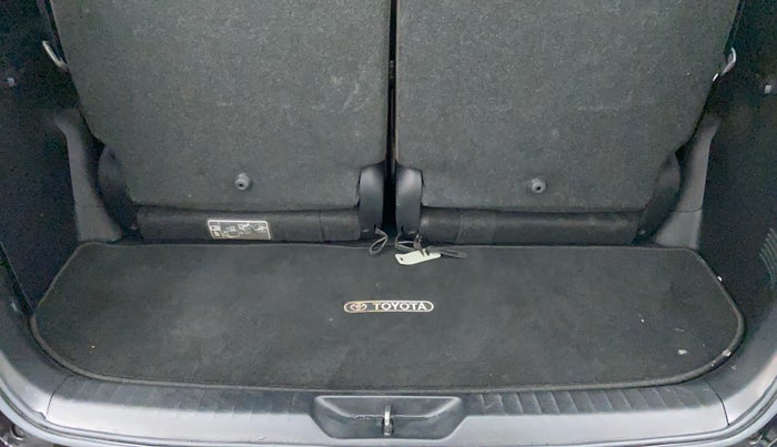 2017 Toyota Fortuner 2.8 4x4 AT, Diesel, Automatic, 22,399 km, Boot Inside