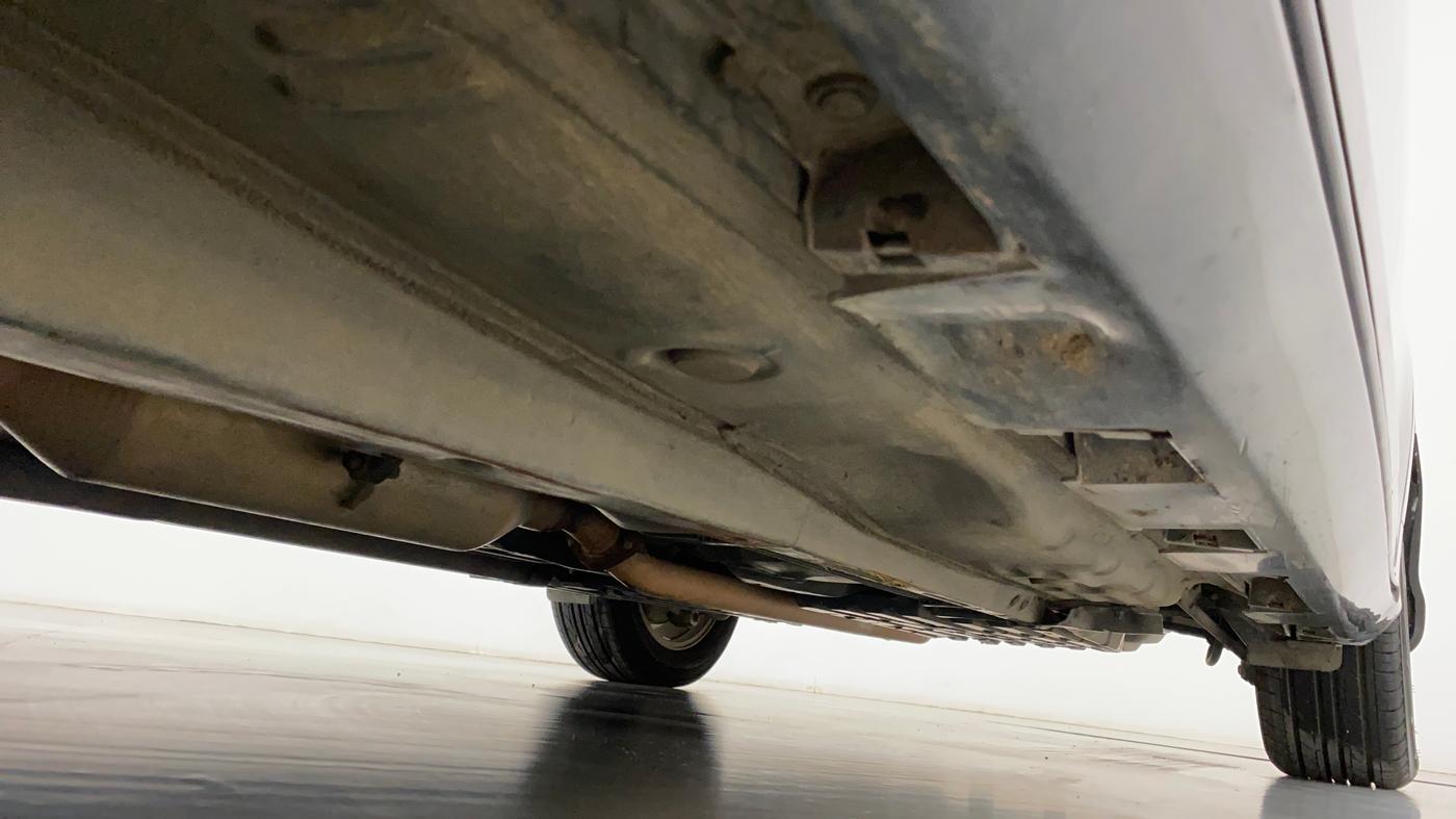2014 Toyota Camry 2.5L AT, Petrol, Automatic, 1,13,396 km, Right Side Underbody