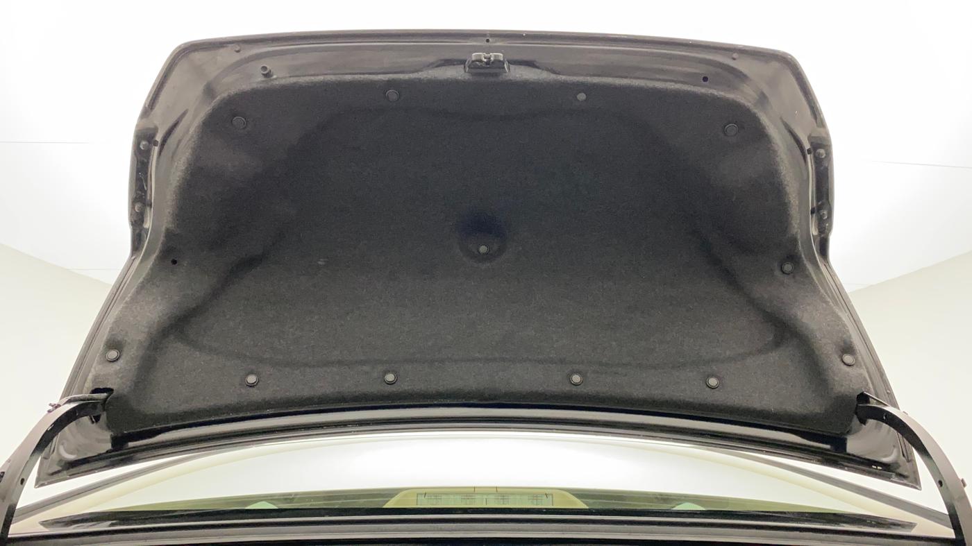 2014 Toyota Camry 2.5L AT, Petrol, Automatic, 1,13,396 km, Boot Door Open