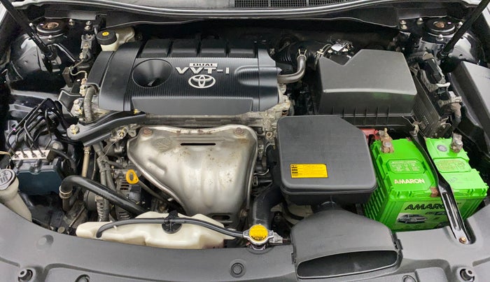 2014 Toyota Camry 2.5L AT, Petrol, Automatic, 1,13,396 km, Open Bonet