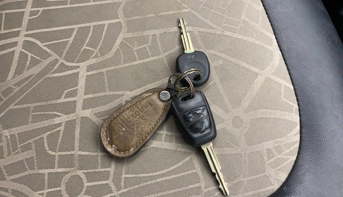 2017 Hyundai Grand i10 MAGNA AT 1.2 KAPPA VTVT, Petrol, Automatic, 33,435 km, Key Close Up