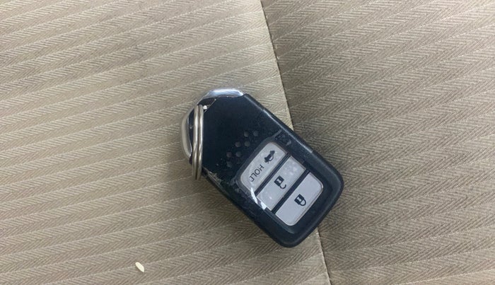 2018 Honda Amaze 1.2L I-VTEC V CVT, Petrol, Automatic, 38,257 km, Key Close Up