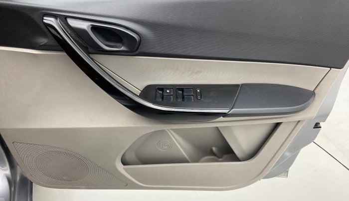 2018 Tata Tiago XM PETROL, Petrol, Manual, 92,535 km, Driver Side Door Panels Control