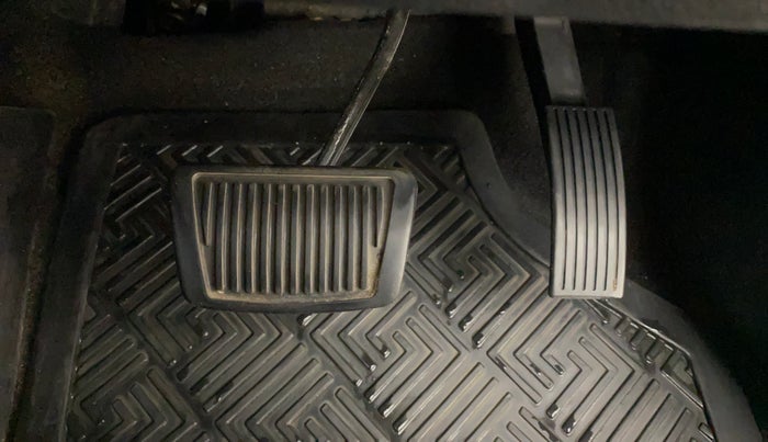 2019 Hyundai Elite i20 ASTA (O) CVT, Petrol, Automatic, 30,598 km, Pedals