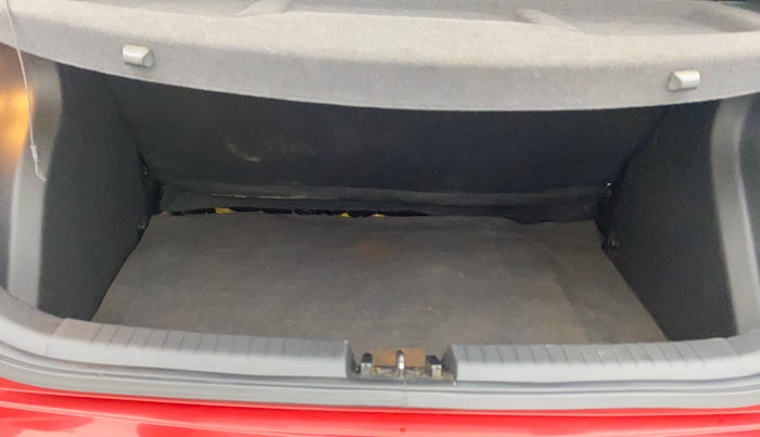 2019 Hyundai Elite i20 ASTA (O) CVT, Petrol, Automatic, 30,598 km, Boot Inside