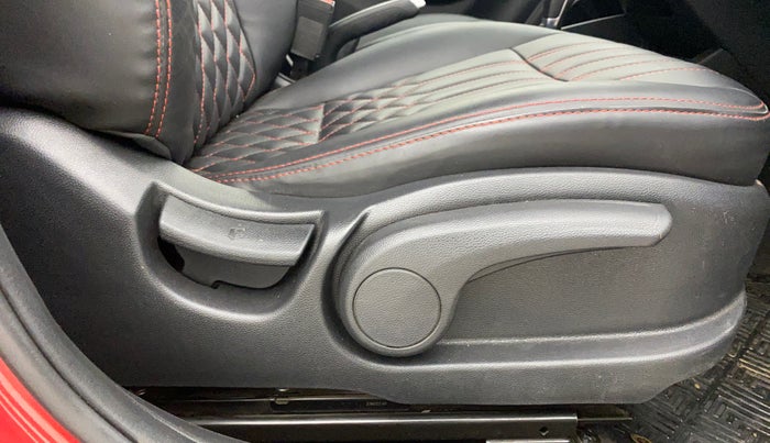 2019 Hyundai Elite i20 ASTA (O) CVT, Petrol, Automatic, 30,598 km, Driver Side Adjustment Panel