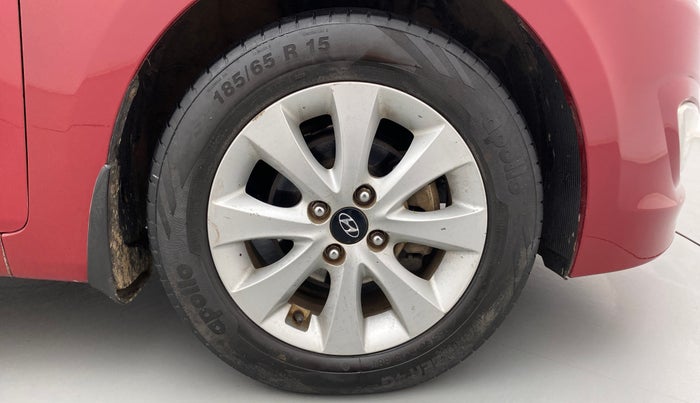 2015 Hyundai Verna FLUIDIC 1.6 CRDI S, Diesel, Manual, 86,082 km, Right Front Wheel